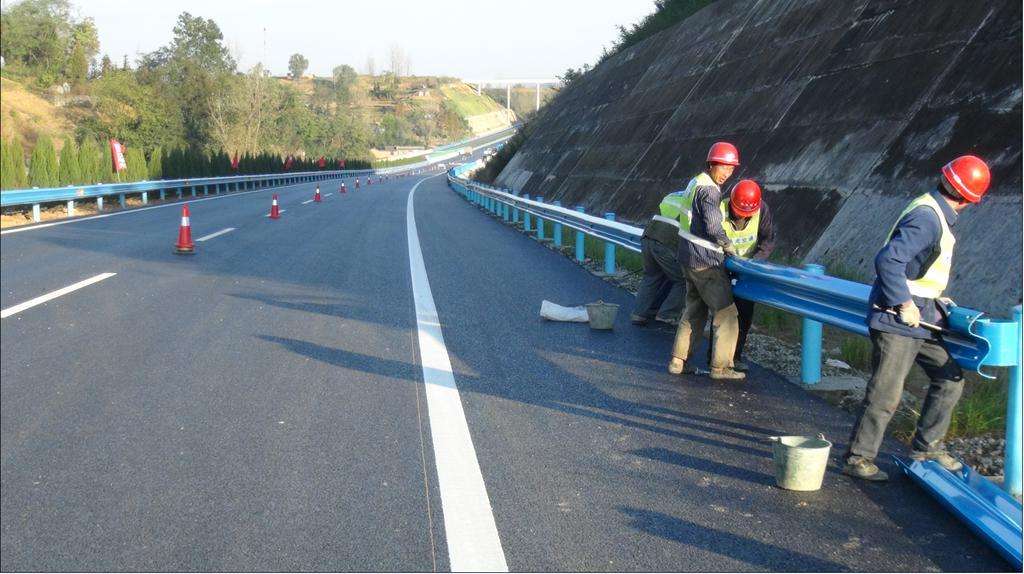 孝感公路护栏的重要职能有哪些？