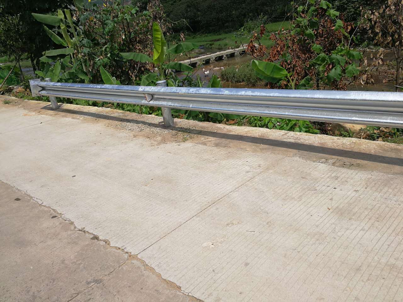 孝感路路防护护栏的安全沉要性及优势
